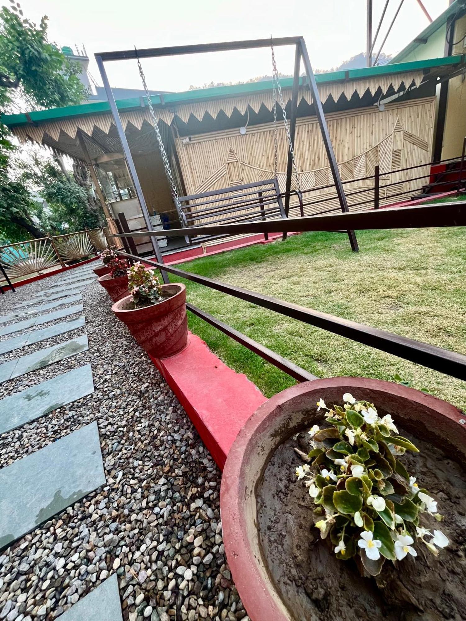 Bamboo Garden Cottages And Cafe Rishīkesh Exterior foto